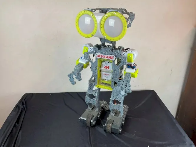 ROBOT MECCANOID MECCANO tech