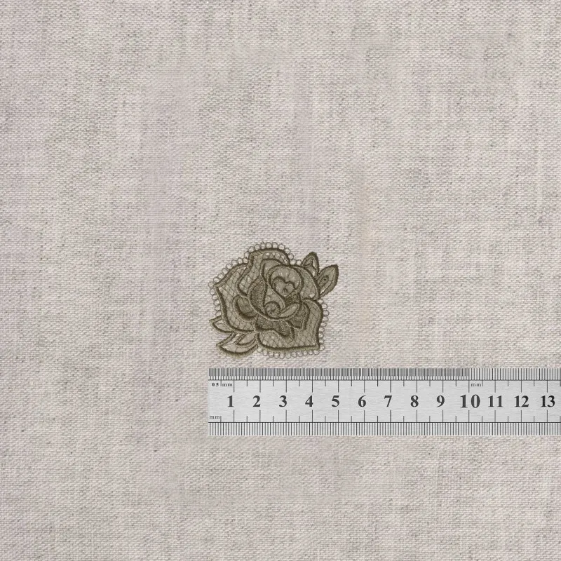 S ecusson en dentelle - Rose lin