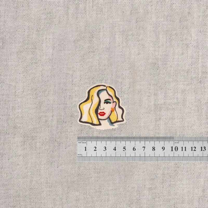 S ecusson portrait de femmes - Carré weavy