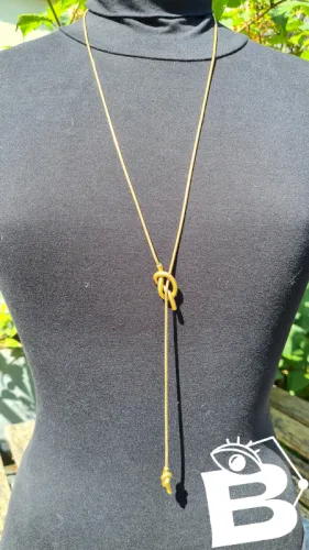 sautoir chic en acier