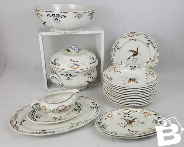 Soupière en faïence de Longchamp modèle Cléry