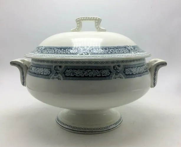 Soupiere en faïence Saint Amand et Hamage modele Anglais