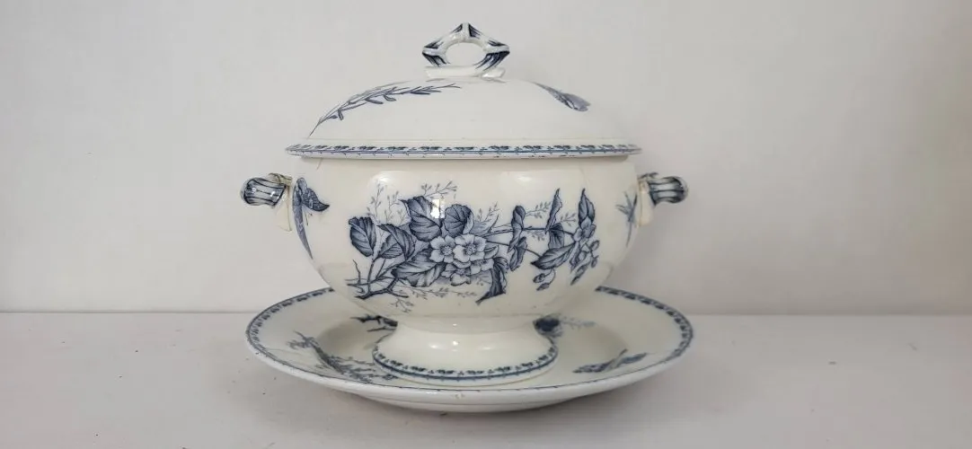 Soupière en faïence Terre de Fer