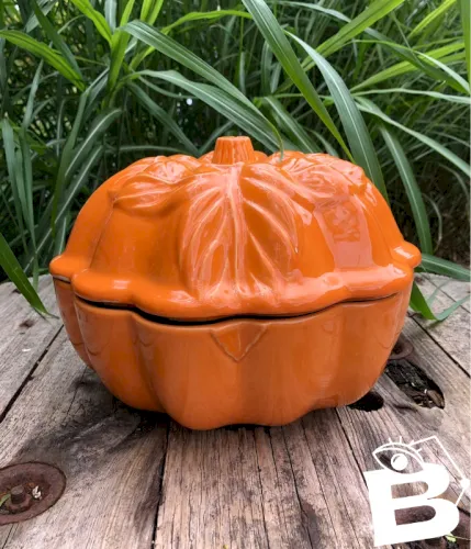 Soupière en forme de citrouille