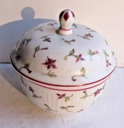 Sucrier en porcelaine fine de Mehun avec semis de fleurettes, Art Déco