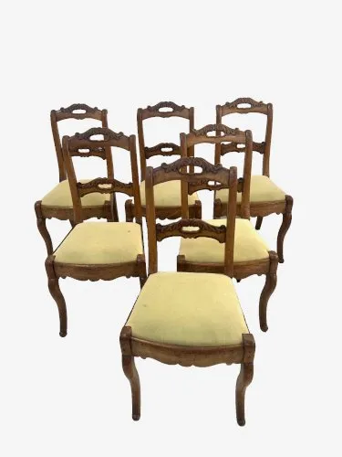 Suite de six chaises de style Louis Philippe en merisier XIX siècle