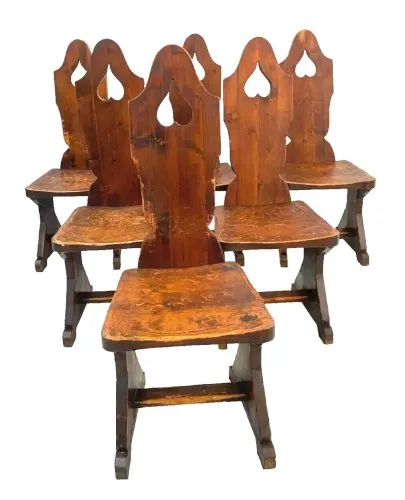 Suite de six chaises en bois naturel "art Brutaliste " XX siècle