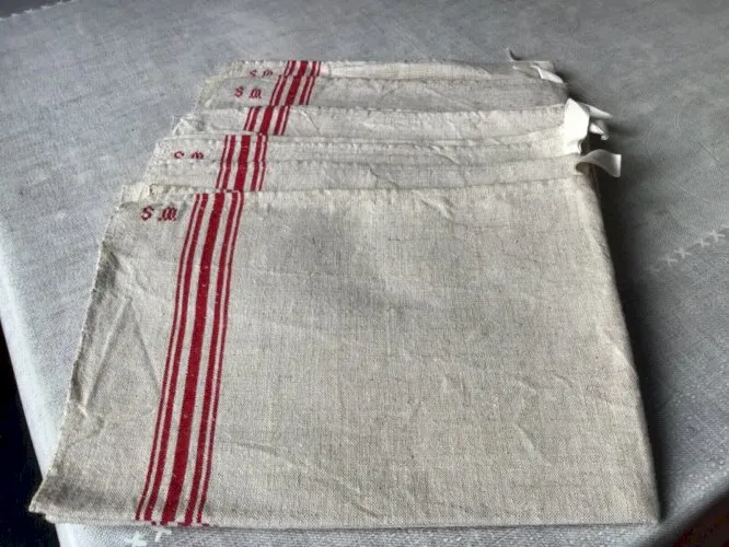 Superbe lot 6 Torchons anciens pur lin Fleur Bleue liteau rouge neuf. TBE