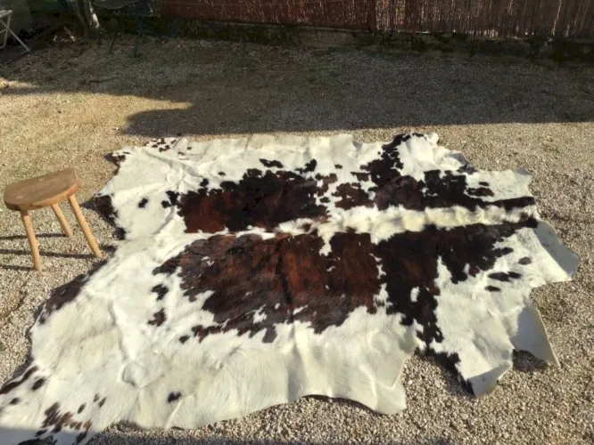SUPERBE PEAU DE VACHE 210 CM X 200 CM TAPIS DÉCO CHALET MONTAGNE