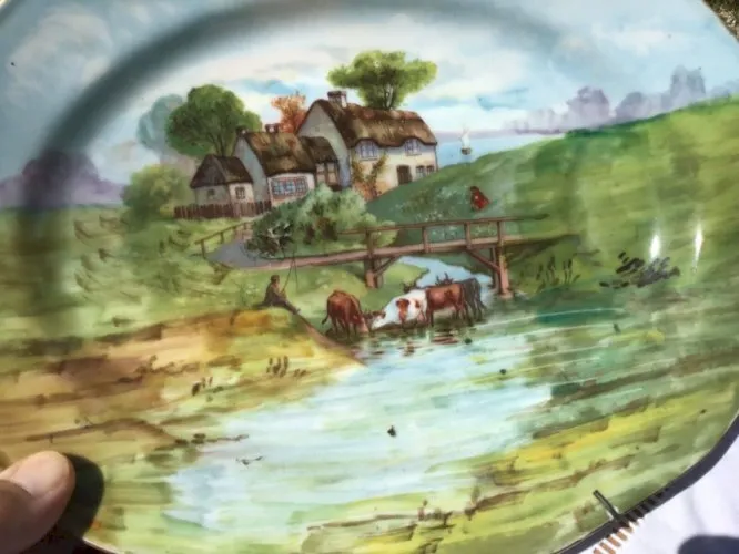 SUPERBE PLAT DÉCORATIF ANCIEN PORCELAINE LIMOGES DÉCOR VACHES À LA MARE 19eme