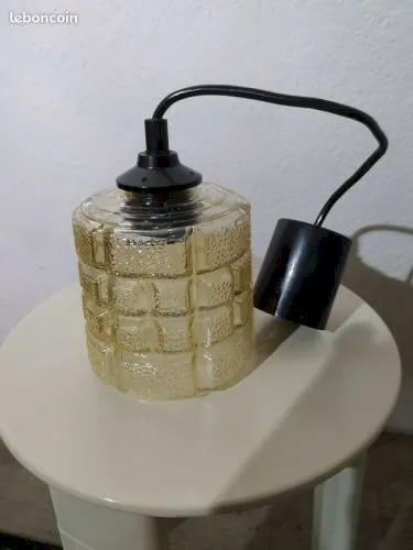 Suspension En Verre Année 60-70 légèrement teinte orange en bon état (made in chiner)