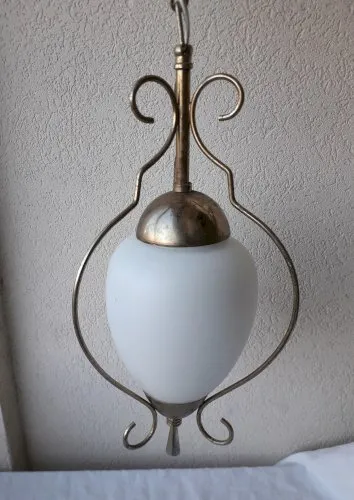 Suspension métal et opaline