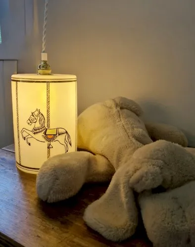 Suspension opaline 70s carrousel de chevaux Suspensions