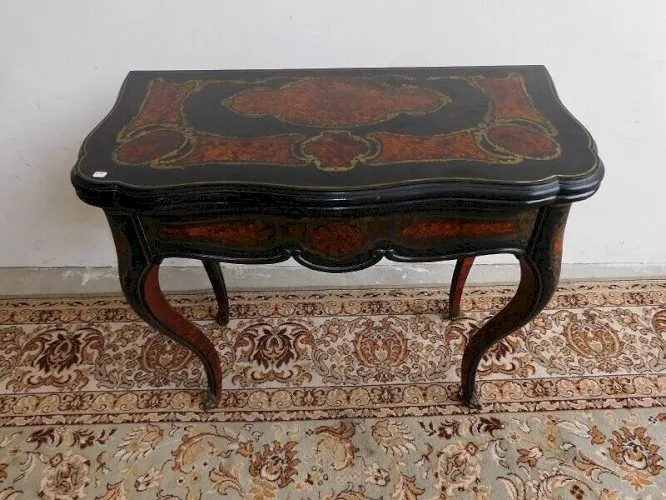 TABLE A JEUX NAPOLEON III SIGNEE HOEFER