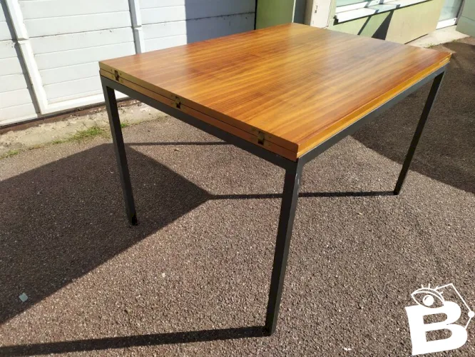 Table à manger par Wilhelm Renz