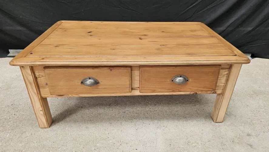 Table basse 4 tiroirs en pin scandinave