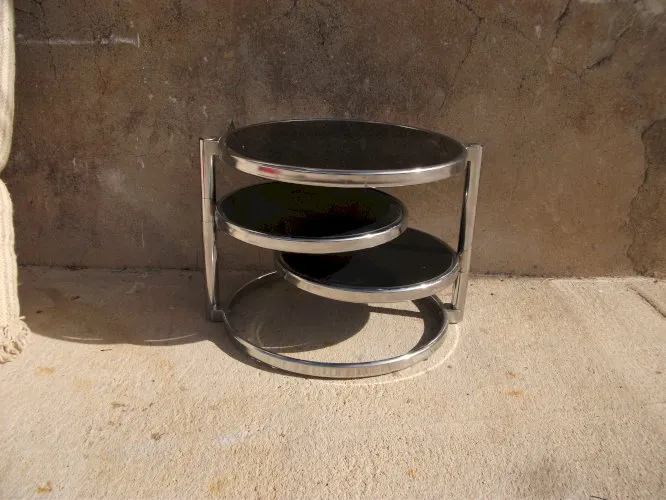 Table basse à 3 plateaux pivotants; Période XXème