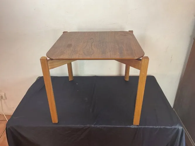 Table basse d'appoint vintage années 60 milieu du siècle en teck Design
