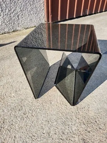 TABLE BASSE PORTE LIVRES EN VERRE 1970