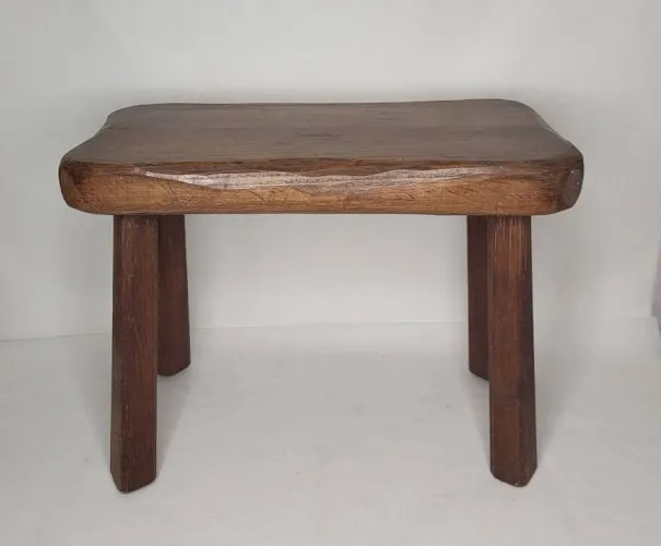 Table basse style brutaliste