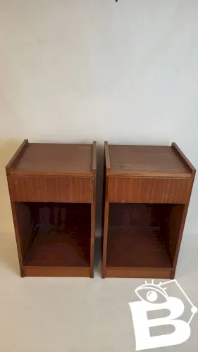 Table de chevet en bois années 50