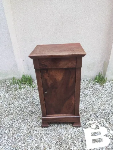 Table de nuit Louis Philippe en noyer
