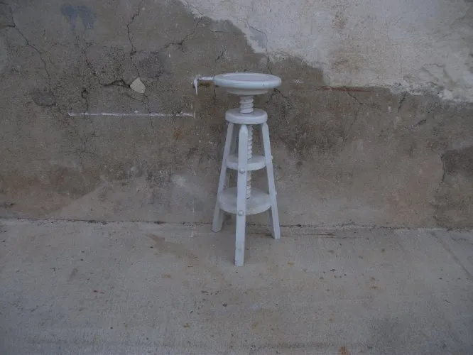 Tabouret à vis ancien réglable, atelier, brocante