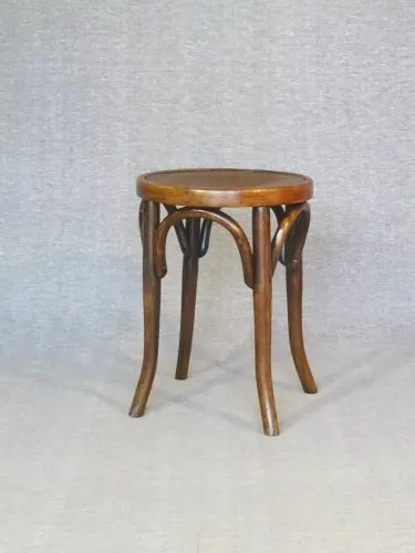 Tabouret bistrot par Mundus 1910 , assise bois, no Thonet