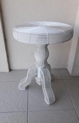 Tabouret blanc métal