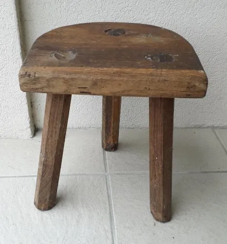 Tabouret bois tripode