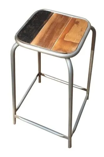 Tabouret de bar en bois et métal