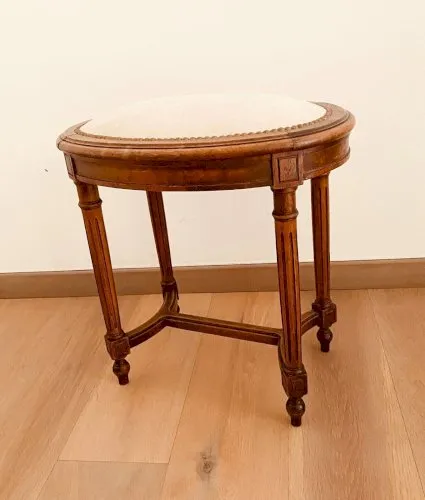 tabouret de style Louis XVI en Hêtre teinté assise velours . XX siècle .