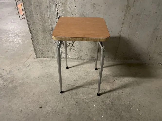 Tabouret en formica années 70