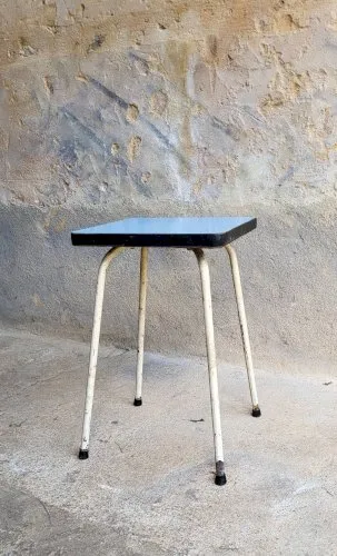 Tabouret Formica bleu