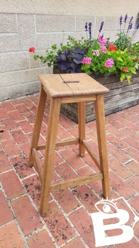 Tabouret haut datelier en bois
