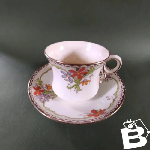 Tasse à café porcelaine fine bone China, Anglaise Fenton, vers 1930