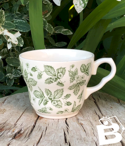 Tasse en faïence England motif
