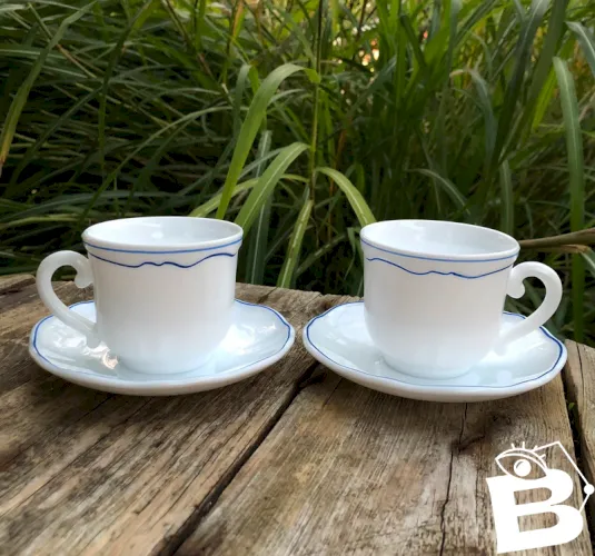Tasses à café et soucoupes Arcopal