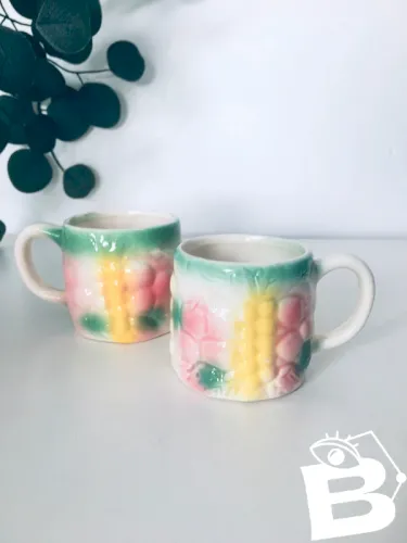 Tasses barbotine vintage