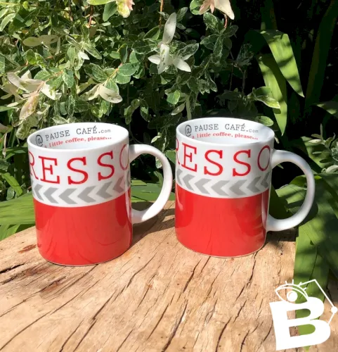 Tasses My expresso Maisons du Monde rouges et blanches