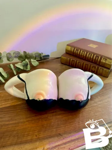 Tasses originales seins