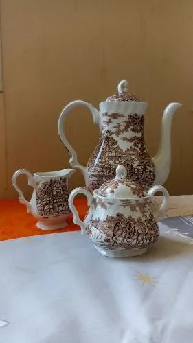 Tête de service Myott en terre de fer anglaise