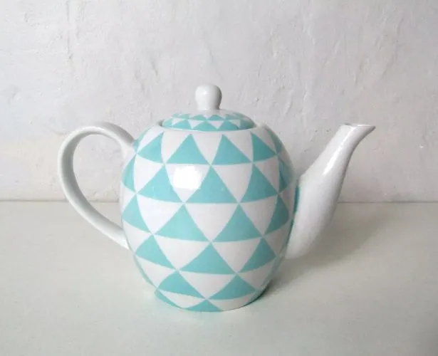 théière contemporaine inspiration scandinave motifs géométriques Mint