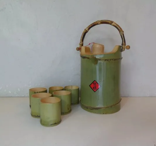 théière verseuse en bambou et gobelets folk art bamboo teapot natural