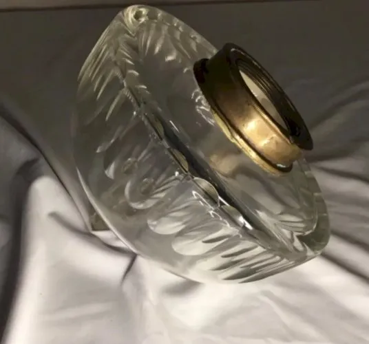 toupie de lampe à pétrole réservoir BACCARAT