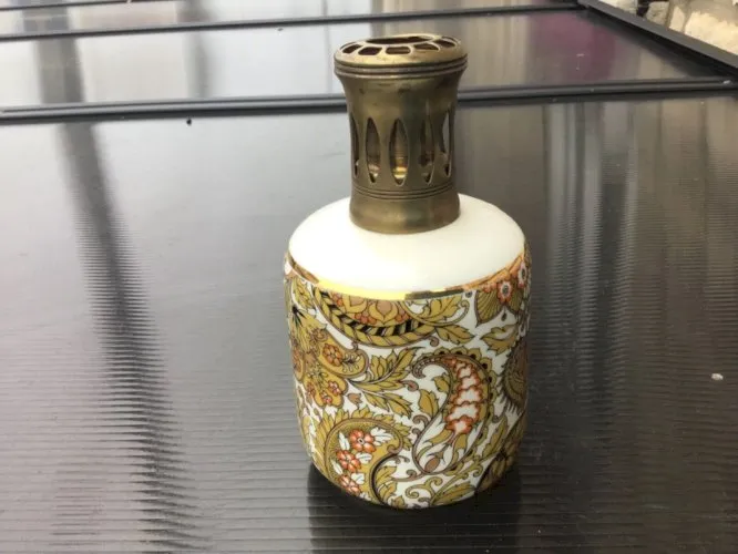 Très belle Lampe Berger signée KP décor cashemire