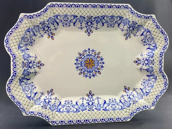 Très grand plat en faïence de Gien décor Rouen
