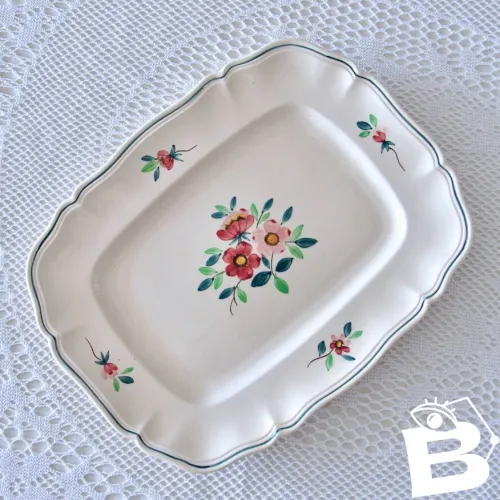 Très grand plat rectangulaire ancien Sarreguemines Amazonas peint main