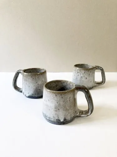 Trio de mugs en grès