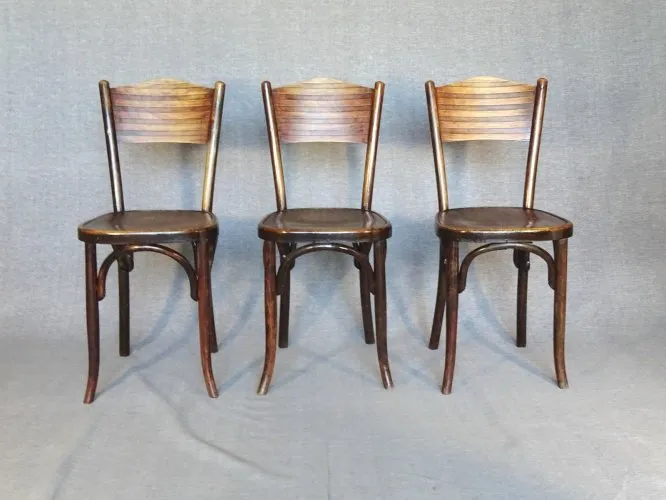 Trois chaises bistrot FISCHEL N°7273 assises lammées ,no Thonet